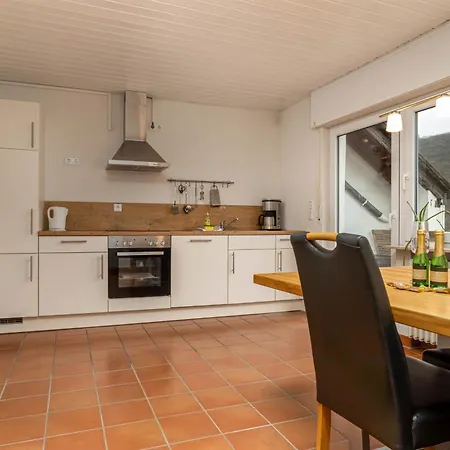 Riesling For 2 - 4 People - Billiards - Balcony With Mosel View - Parking - Wine Barrel Bar - Fully Equipped Kitchen - Netflix - Waiputv - 3 Km From Cochem Apartment *