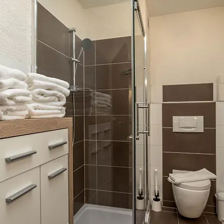 Riesling For 2 - 4 People - Billiards - Balcony With Mosel View - Parking - Wine Barrel Bar - Fully Equipped Kitchen - Netflix - Waiputv - 3 Km From Cochem Apartment