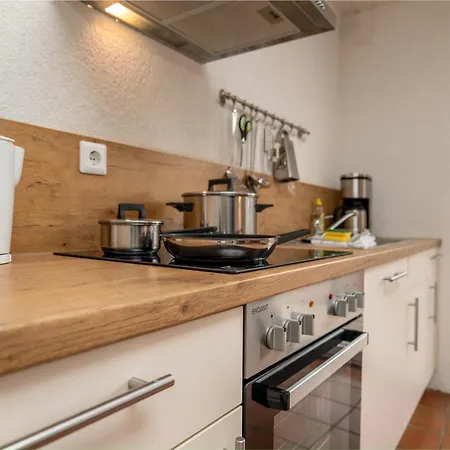 Apartment Riesling For 2 - 4 People - Billiards - Balcony With Mosel View - Parking - Wine Barrel Bar - Fully Equipped Kitchen - Netflix - Waiputv - 3 Km From Cochem *