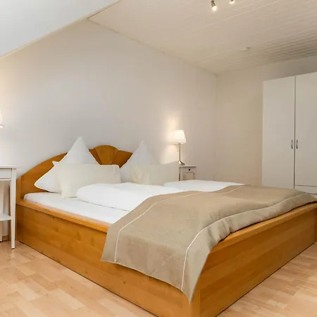 Riesling For 2 - 4 People - Billiards - Balcony With Mosel View - Parking - Wine Barrel Bar - Fully Equipped Kitchen - Netflix - Waiputv - 3 Km From Cochem * Klotten