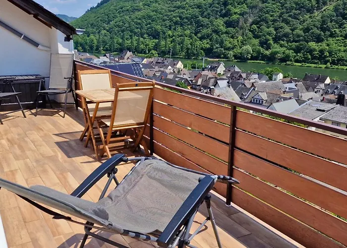 Riesling For 2 - 4 People - Billiards - Balcony With Mosel View - Parking - Wine Barrel Bar - Fully Equipped Kitchen - Netflix - Waiputv - 3 Km From Cochem Lägenhet Klotten