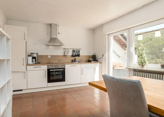 Riesling For 2 - 4 People - Billiards - Balcony With Mosel View - Parking - Wine Barrel Bar - Fully Equipped Kitchen - Netflix - Waiputv - 3 Km From Cochem Klotten