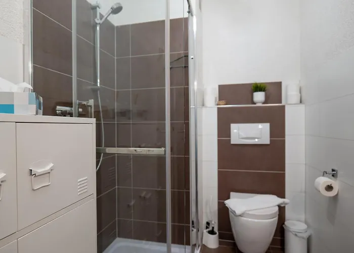 Riesling For 2 - 4 People - Billiards - Balcony With Mosel View - Parking - Wine Barrel Bar - Fully Equipped Kitchen - Netflix - Waiputv - 3 Km From Cochem Klotten