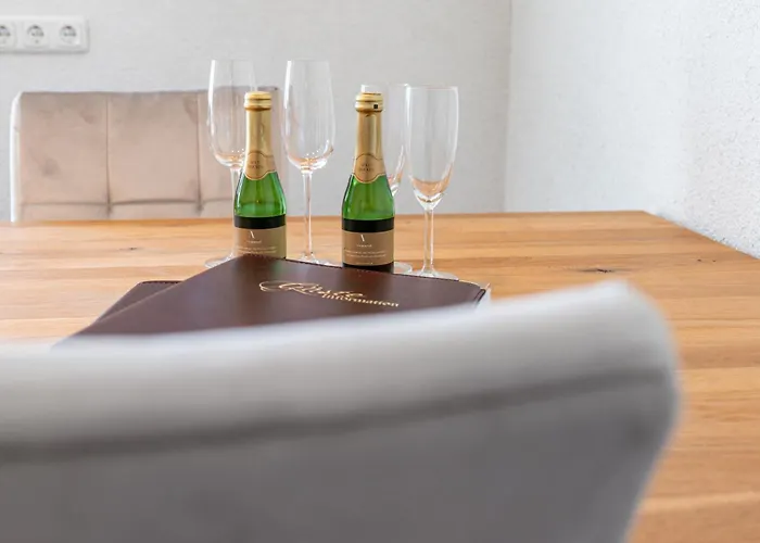 Riesling For 2 - 4 People - Billiards - Balcony With Mosel View - Parking - Wine Barrel Bar - Fully Equipped Kitchen - Netflix - Waiputv - 3 Km From Cochem Klotten