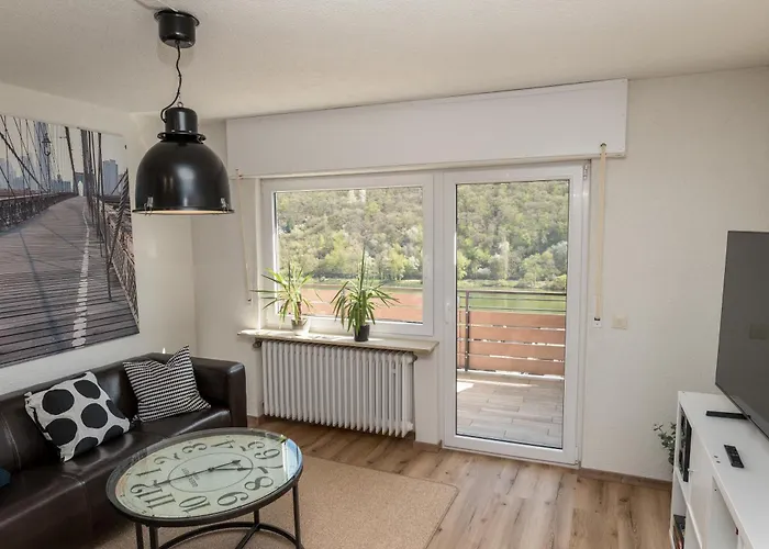 Riesling For 2 - 4 People - Billiards - Balcony With Mosel View - Parking - Wine Barrel Bar - Fully Equipped Kitchen - Netflix - Waiputv - 3 Km From Cochem Klotten